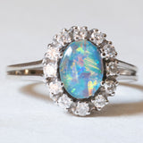 🌌 Vintage 14 Karat Weißgold Triplet Opal & Diamanten im Brillantschliff (ca. 0.24 ctw) Gänseblümchen-Ring, 60er Jahre