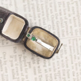 Vintage 14K Weißgold Ring mit Diamanten (ca. 0.20ctw) und Smaragden, 60er / 70er Jahre