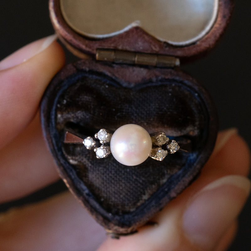 Bague vintage en or blanc 14 carats avec perle et diamants (0,12 ct environ), 1960
