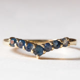 Vintage 14K gold and sapphire “V” ring, 70s
