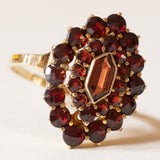 Los mit Vintage-Ring aus 10-karätigem Gold mit Granaten und Anhänger aus 8-karätigem Gold mit Granaten und Perle, 60er/70er Jahre