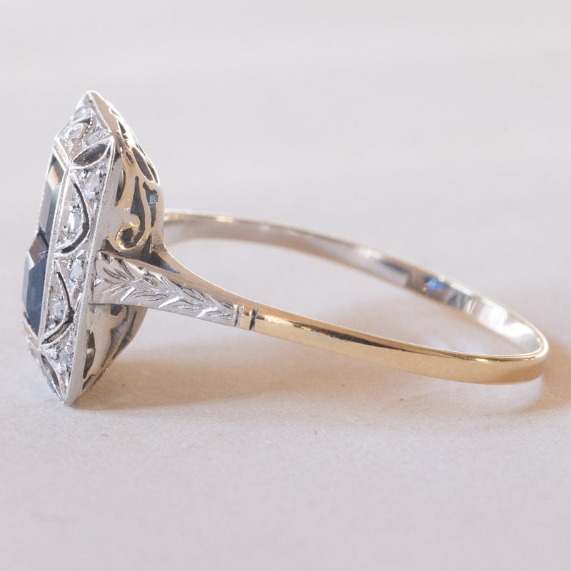 Anello Art Déco in oro giallo 18K e in oro bianco 18K con zaffiri e diamanti, anni ‘30