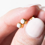 Vintage Ohrringe aus 18 Karat Gelbgold mit Nachahmungsperlen, 60er Jahre