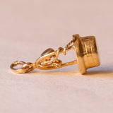 Ciondolo vintage a forma di pozzo in oro 18K