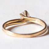 Vintage Solitär aus 18 Karat Gold mit Diamant im Brillantschliff (ca. 0.22 ct), 60er Jahre