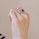 Vintage 14K white gold daisy ring with amethyst (approx. 3ct) and diamonds (approx. 0.12ctw), 70s