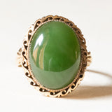 Anello vintage in oro giallo 9K con giada verde, anni ‘60/‘70