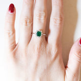 Vintage Gänseblümchen-Ring aus 18 Karat Weißgold mit Smaragd (ca. 0.50 Karat) und Diamanten (ca. 0.30 Karat), 60er