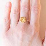 Anello vintage in oro giallo 18K a forma di fiore, anni ‘70/‘80