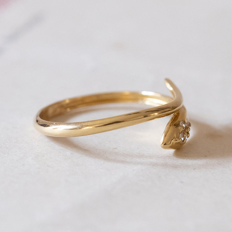 Vintage snake ring in 18K gold with diamonds, 70s / 80s